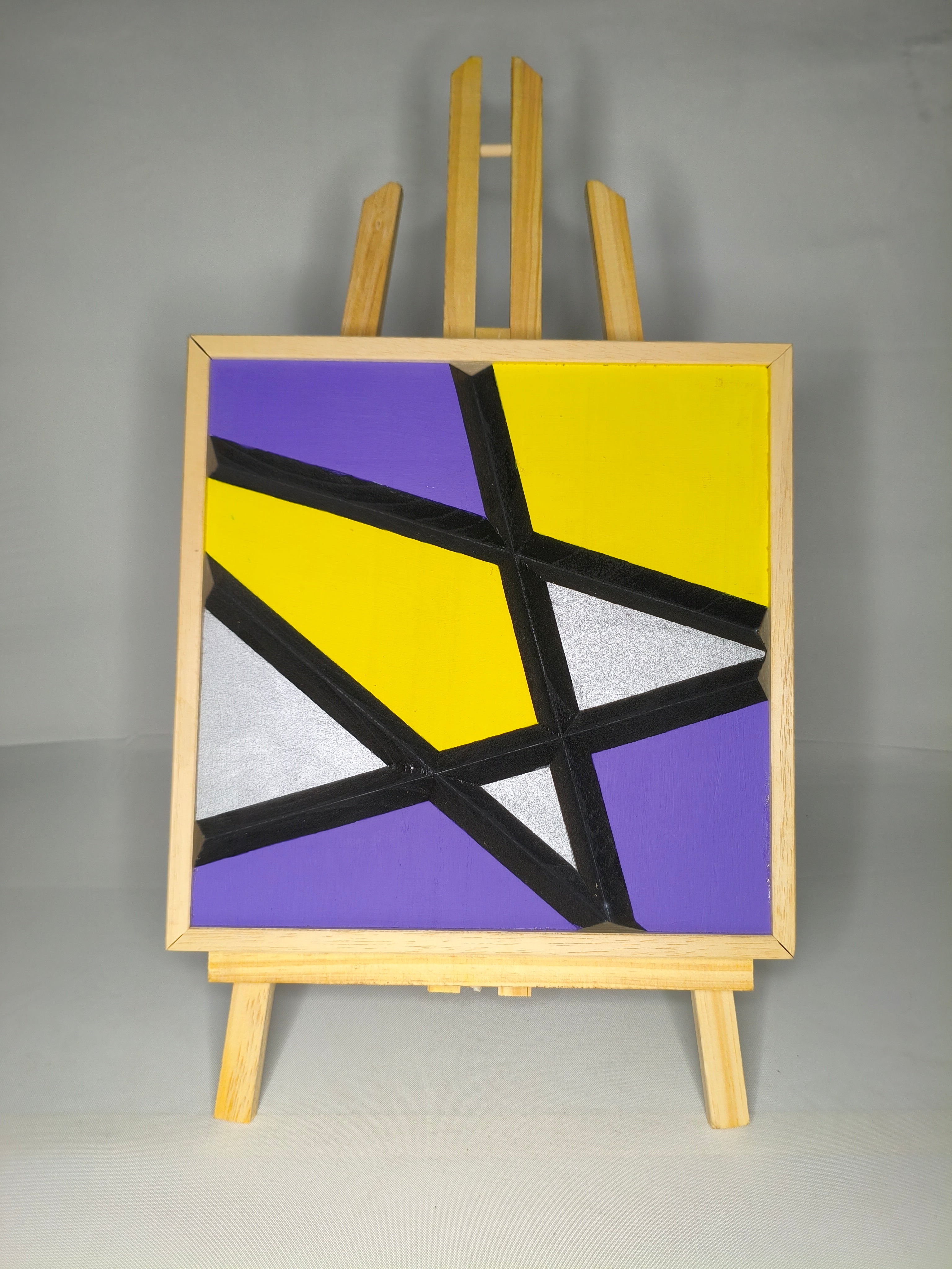 Quadro Geometrico Viola, Giallo e Argento – Legno di Paulonia