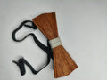 Papillon in Legno Rosso – Fascia in Pelle Bianca, Intagliato a Mano