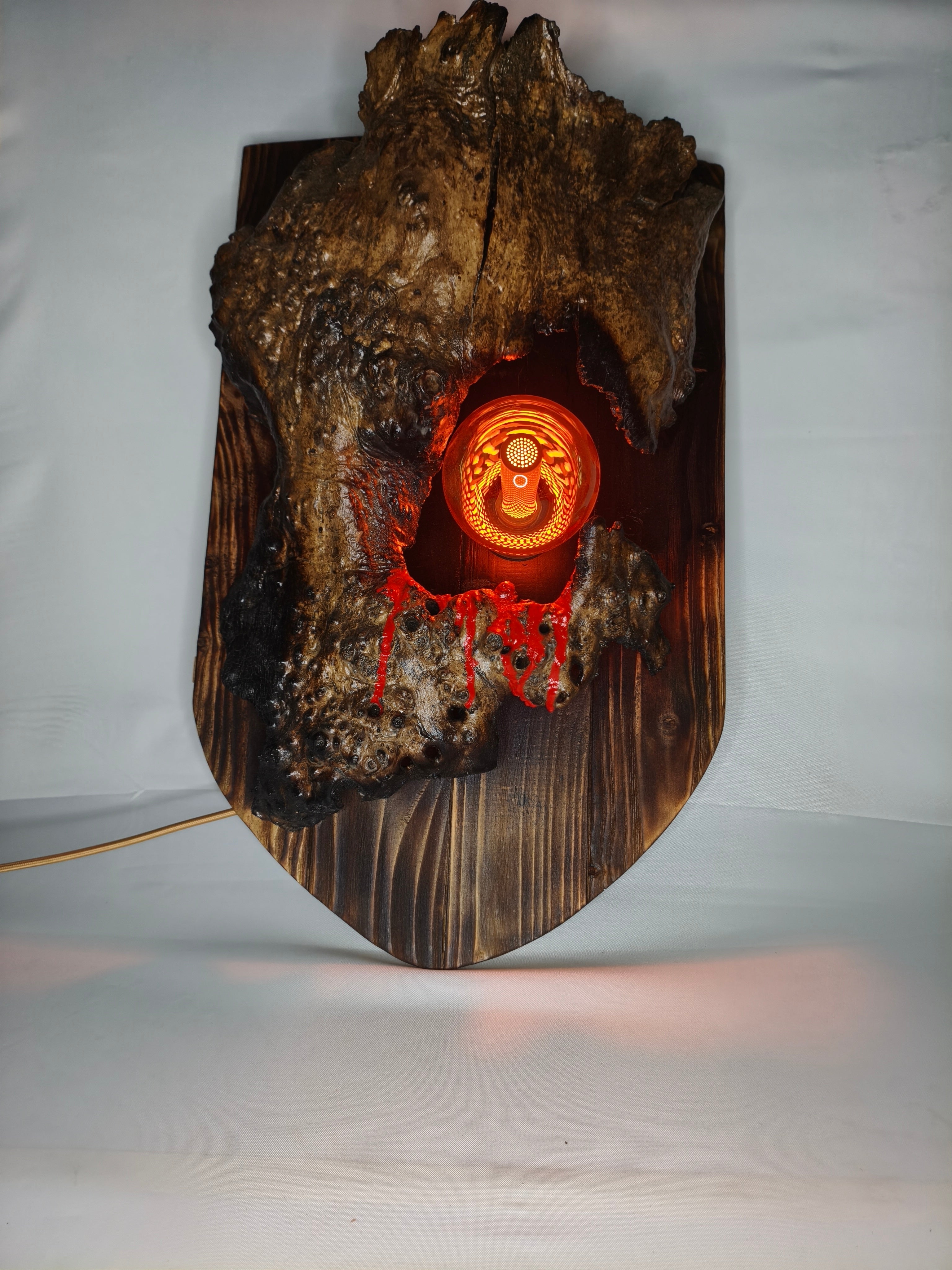 Lampada Artigianale in Legno con Radica e Bulbo Decorativo
