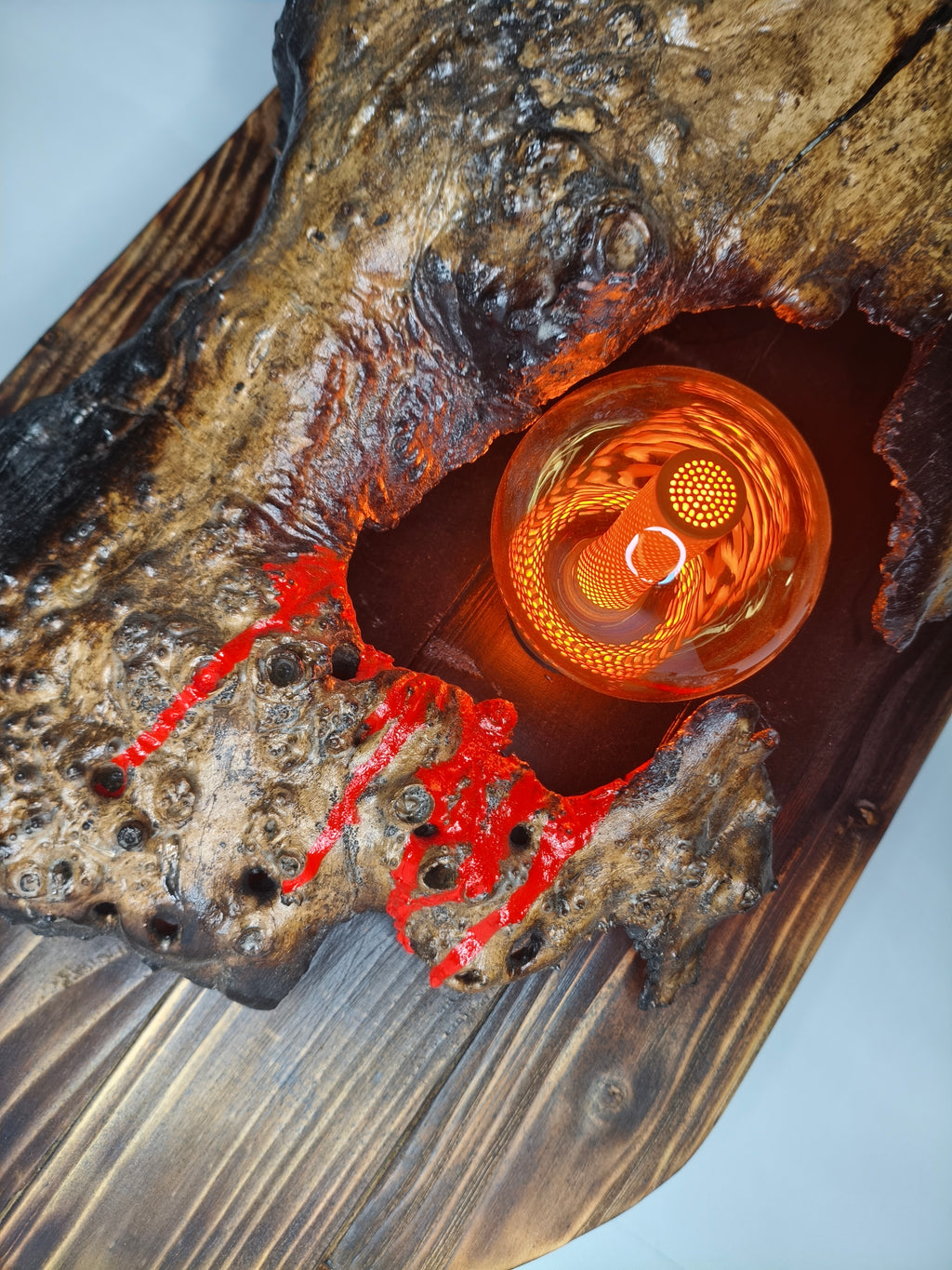 Lampada Artigianale in Legno con Radica e Bulbo Decorativo