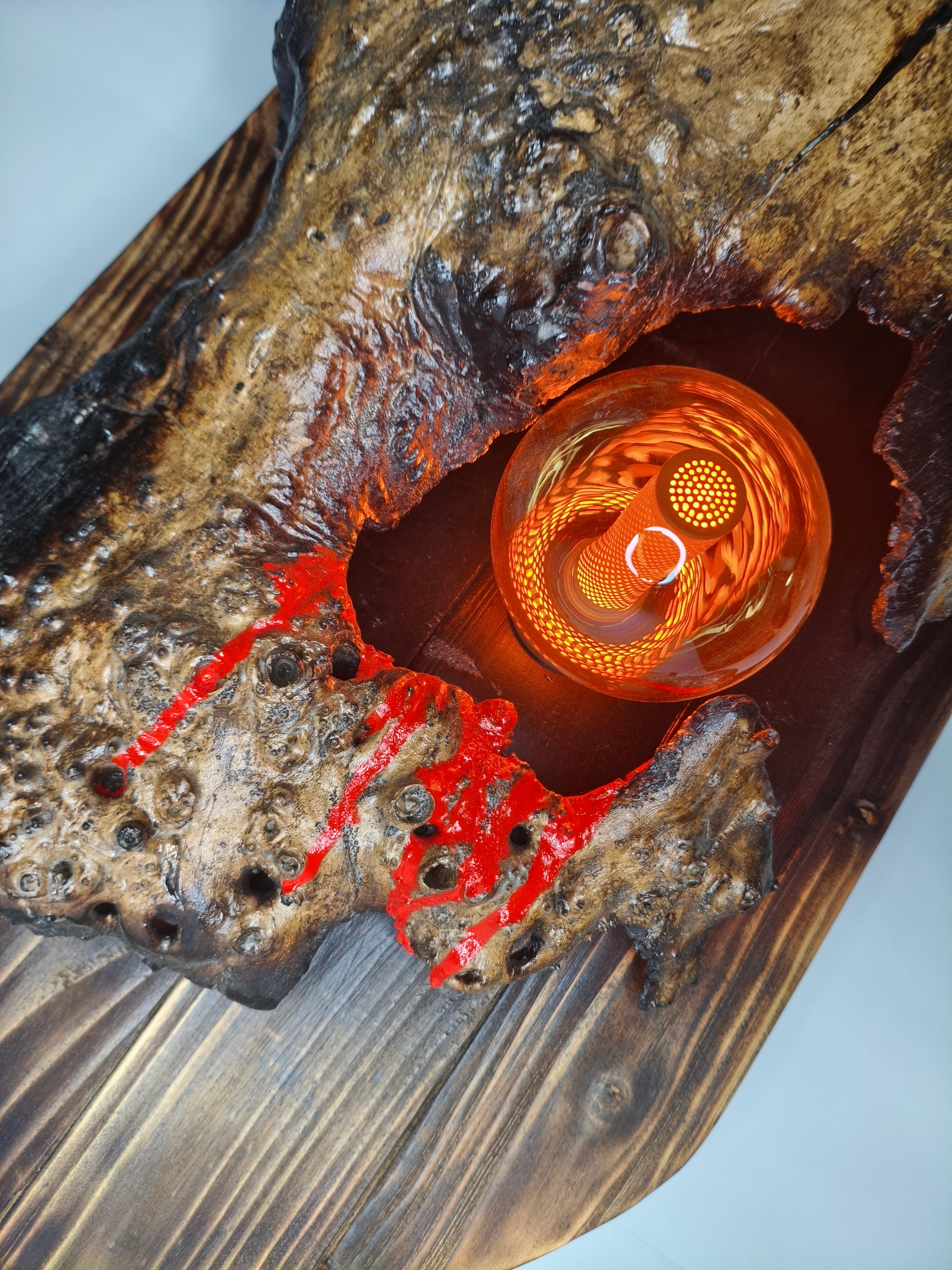 Lampada Artigianale in Legno con Radica e Bulbo Decorativo